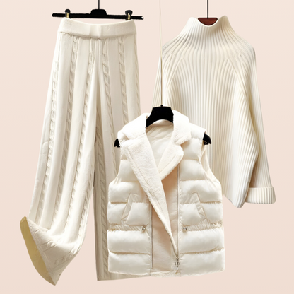 Lena - Koselig strikkesett med myk vest og ribbestrikket design