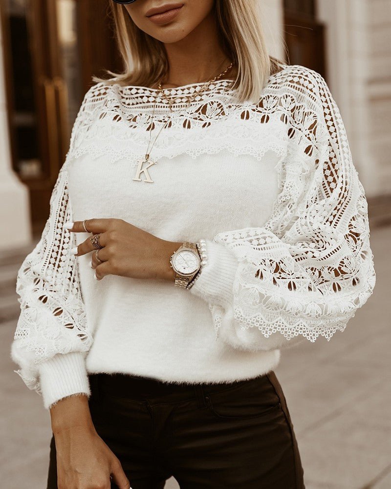 Aveline - Elegant langermet plysjgenser med blonder