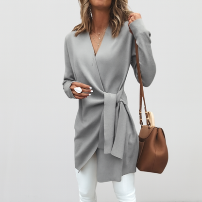 Tove – Lettvekt wrap frakk med moderne snitt og raffinert finish