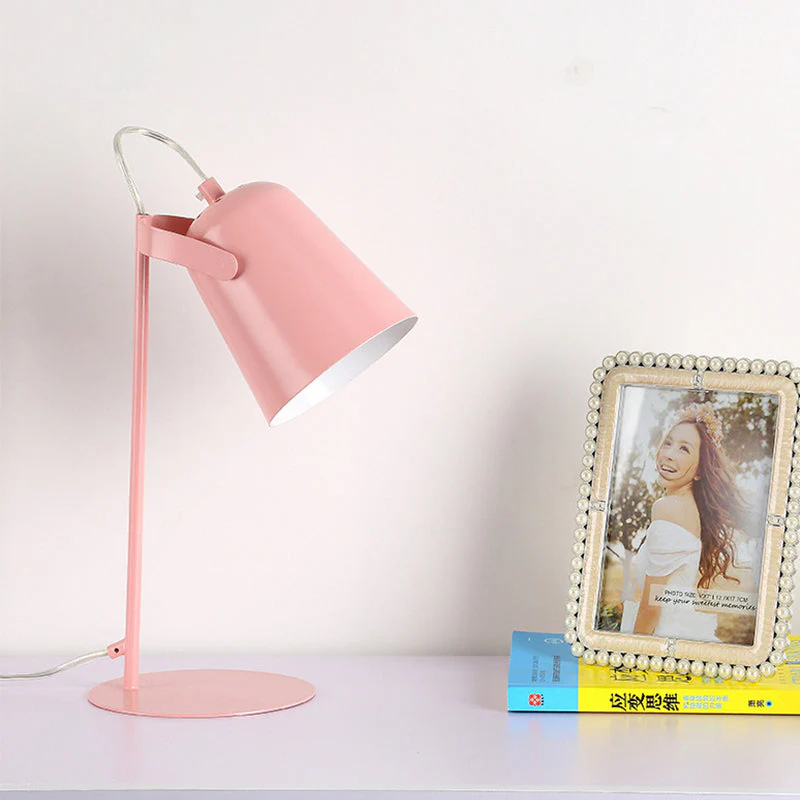 GlowShade – Skrivebordslampe med justerbar skjerm for stilig og unik belysning