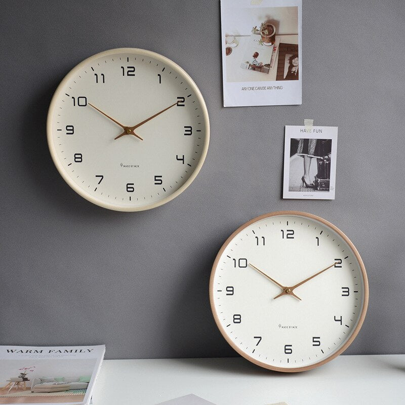 NordicTick - Elegant veggklokke i tre for moderne interiør
