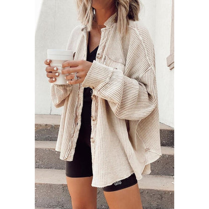 Grace – Stilig vanntett jakke med lange ermer og knapp foran for en komfortabel passform