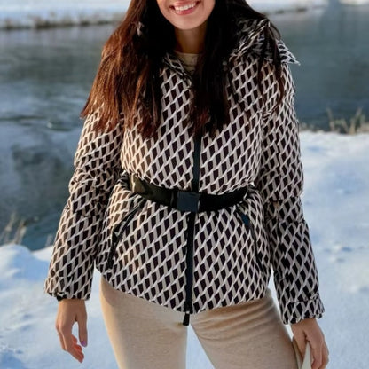 Liana – Hettejakke med glidelås, lange ermer og midjebelte