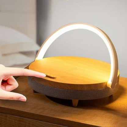 GlowSync – 3-i-1 LED-lampe med Bluetooth-høyttaler og trådløs lader