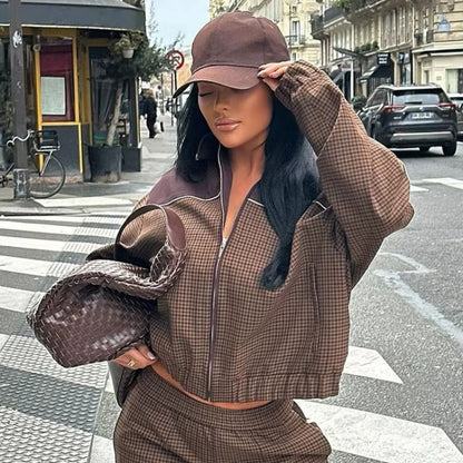 Mila – Jakke med Lange Ermer, Glidelås og Nedfellbar Krage