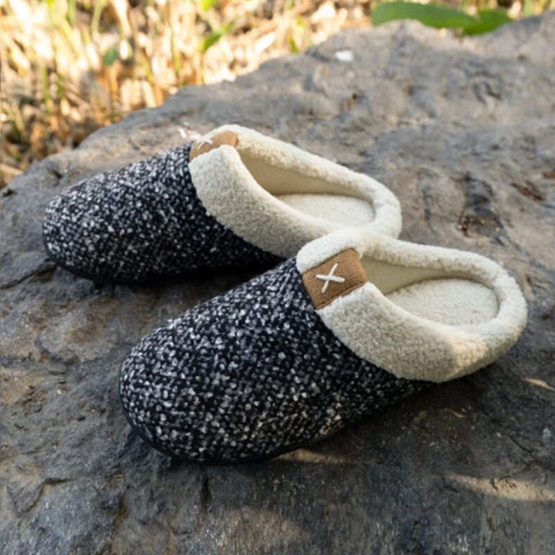 CozyStep – Tøfler med Rund Tå og Slip-On Design