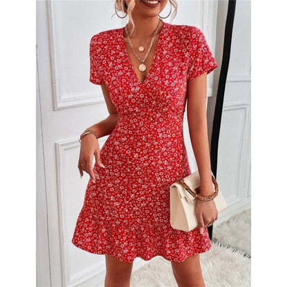 Linnea - Stilig kjole med korte ermer og flytende form for et flatterende utseende