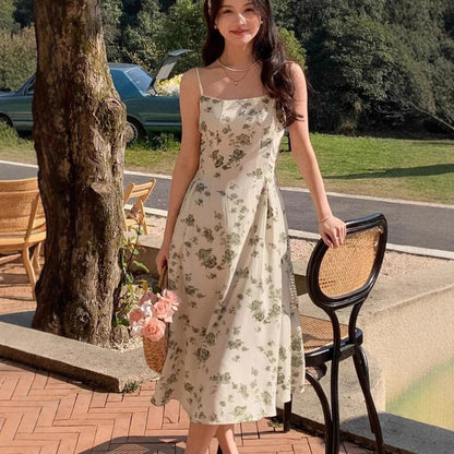 Daisy - Stilig lang blomsterkjole med justerbare stropper