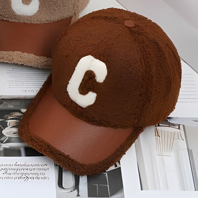 Rosetta - Justerbar Caps med Broderte Detaljer