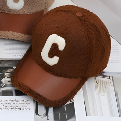 Rosetta - Justerbar Caps med Broderte Detaljer