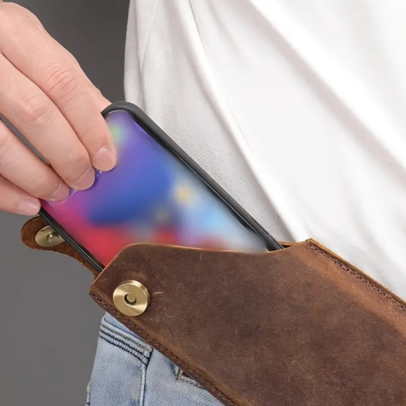 Stian – Telefonetui med magnetknapp-lukking