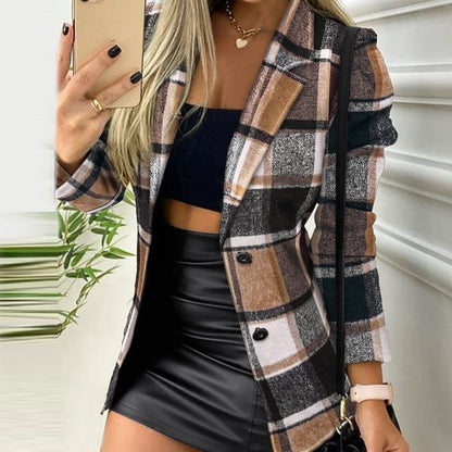 Cecilie - Lange ermer kåpe med jakkeslag og knappelukking