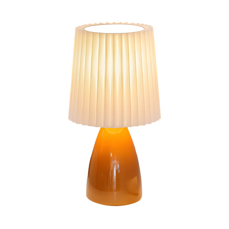 LumiBase - Stilig bordlampe med glassfot til hjemmet ditt
