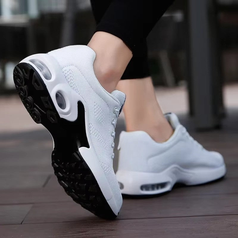 Maren – Rund Tå Snøresko med Pustende Design