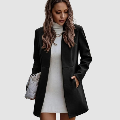 Luisa – Langermet Frakk med Åpen Front og Lommer