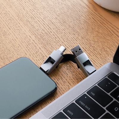 PowerLink - 6-i-1 USB-lader med nøkkelringdesign for lading på farten