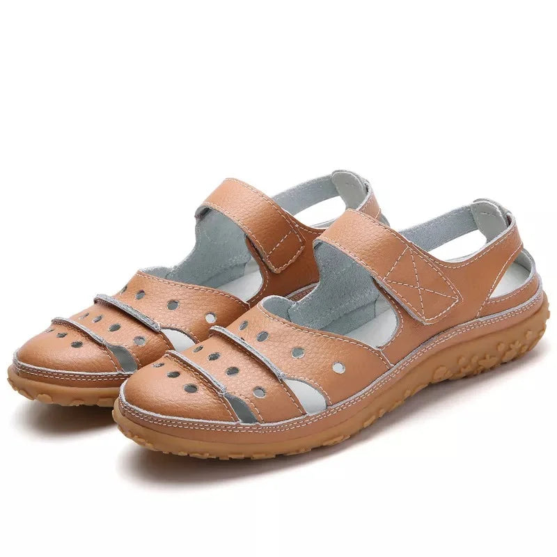 Hannah - Lukket tå sandaler med justerbare borrelåsstropper