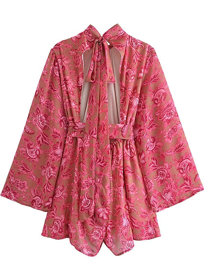 Victoria - Chic kimono-inspirert kjole med belte i midjen og klokkeermer