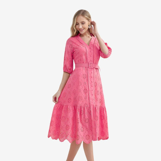 Nancy – Kortermet kjole med ståkrage og knapper foran