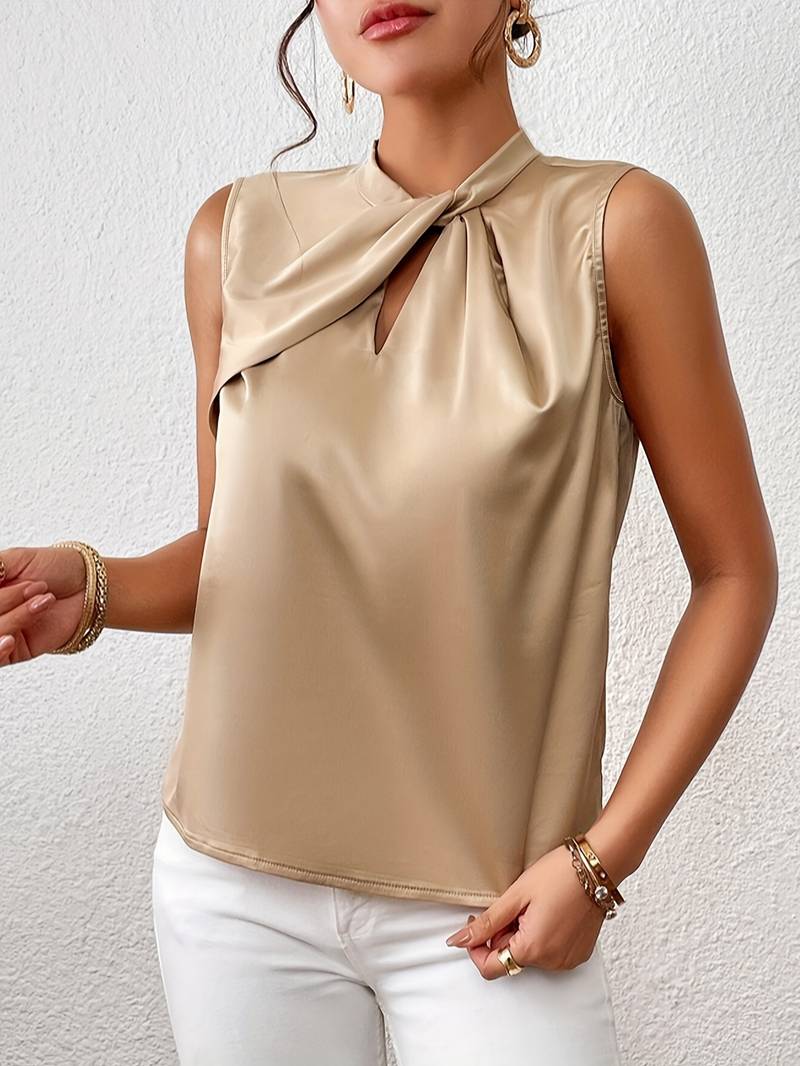 Lyra - Satengbluse med vridd ståkrage for stilfull look