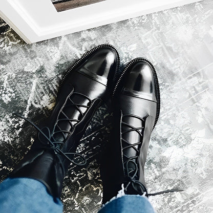 Elena - Stilige snørestøvler med sklisikker såle