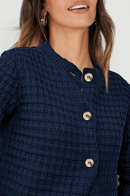 Sarah - Ribbet cardigan med knappedetaljer og avslappet passform