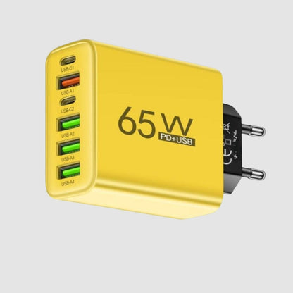 ChargeHub – Kompakt multi-port hurtiglader for multifunksjonsbruk