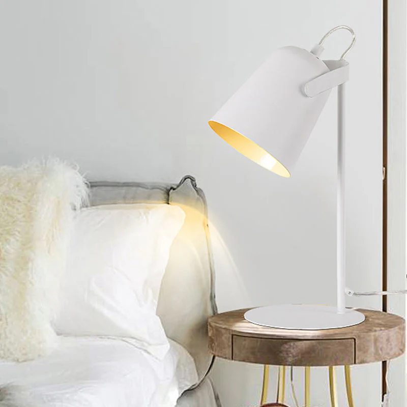 GlowShade – Skrivebordslampe med justerbar skjerm for stilig og unik belysning