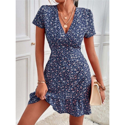 Linnea - Stilig kjole med korte ermer og flytende form for et flatterende utseende