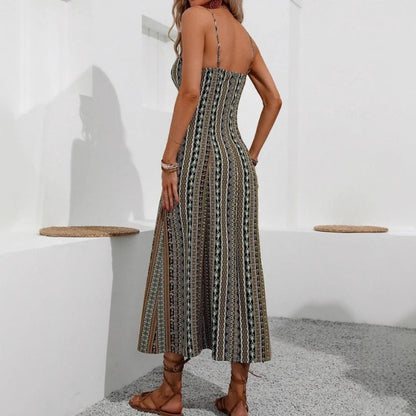 Leony – Stripete kjole med justerbar stropp bak og flatterende passform