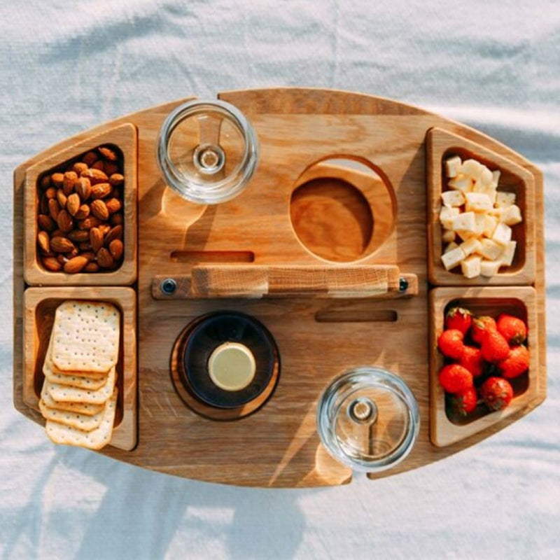 WineTrek - Kompakt vinbord for stilfulle utendørssamlinger