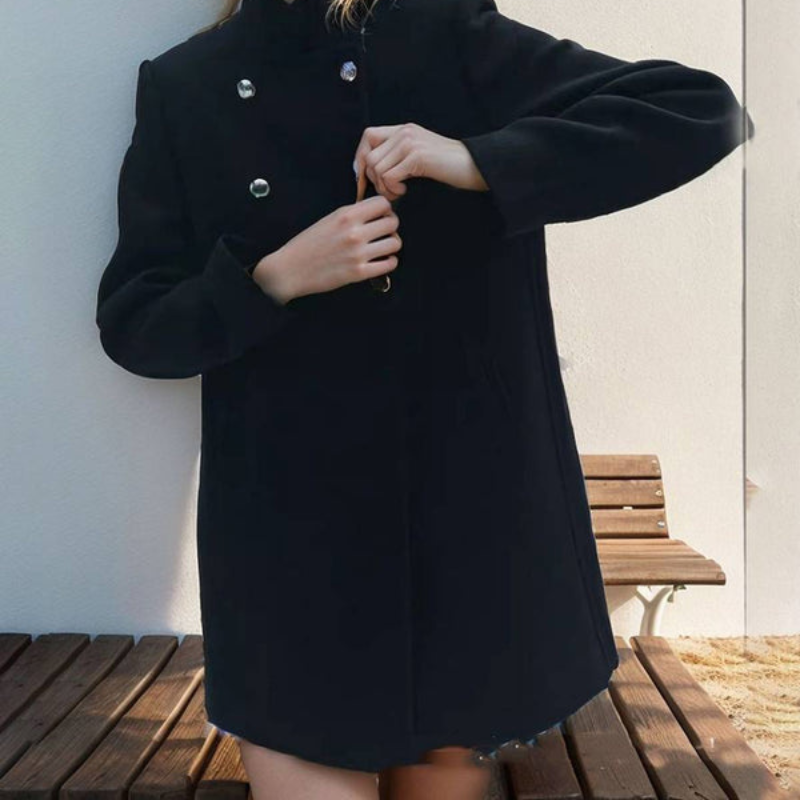 Eline – Langermet dobbeltspent kåpe med lommer og ståkrage