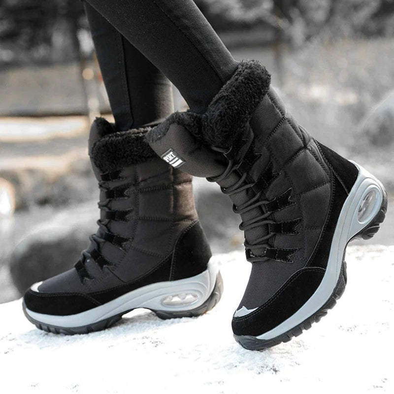 Elvira - Rundtå Støvler med Snøring og Sklisikker Såle