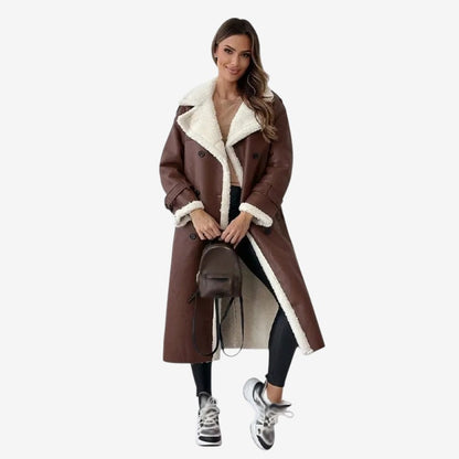 Marina – Lang kåpe med slagkrage og belte