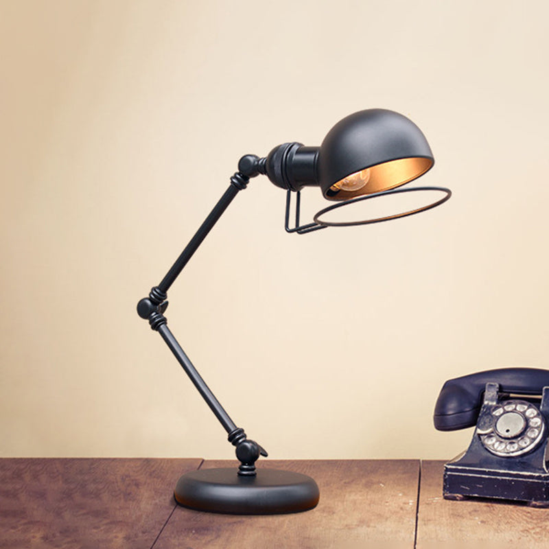 FlexiGlow – Bordlampe med svingarm og justerbart svingledd