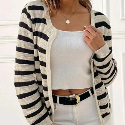 Clara – Cardigan med lange ermer, stripet mønster og knapper
