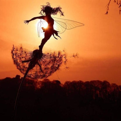 FairyBloom – Dekorative Feengle-Statuer med Løvetannmotiv