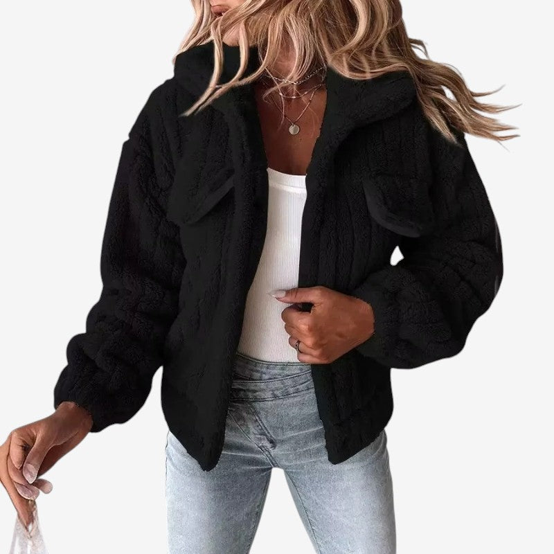 Vilde – Langermet Jakke med Knapper og Brystlommer