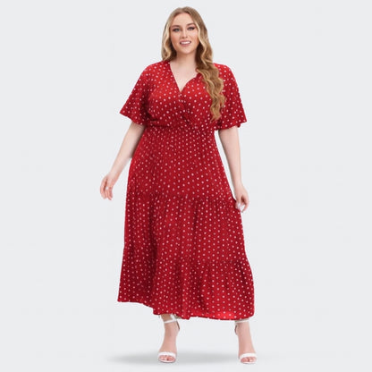 Sabine - Plus size maxikjole med prikker og V-hals