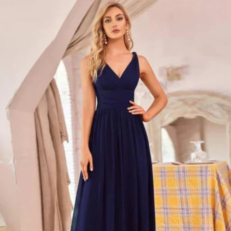 Elvoria – Maxikjole med V-hals og A-linje Struktur