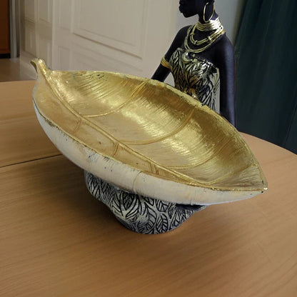 DeskMate - Dekorativ nøkkelholder med kunstnerisk design og kompakt konstruksjon