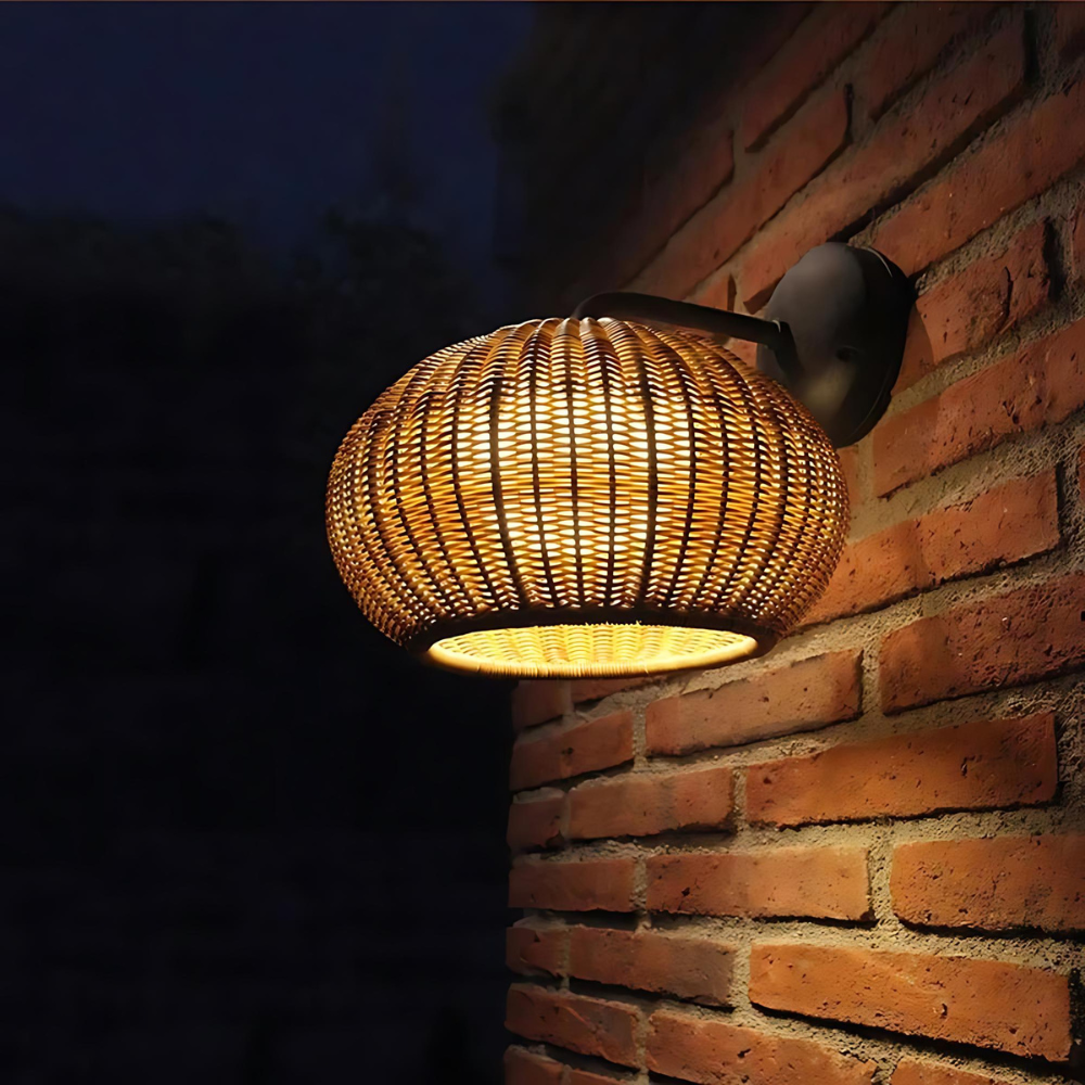 EverBright - Værbestandig vegglampe for belysning året rundt