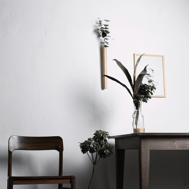 FloraNest – Veggmontert Trevase for Blomsterdisplay