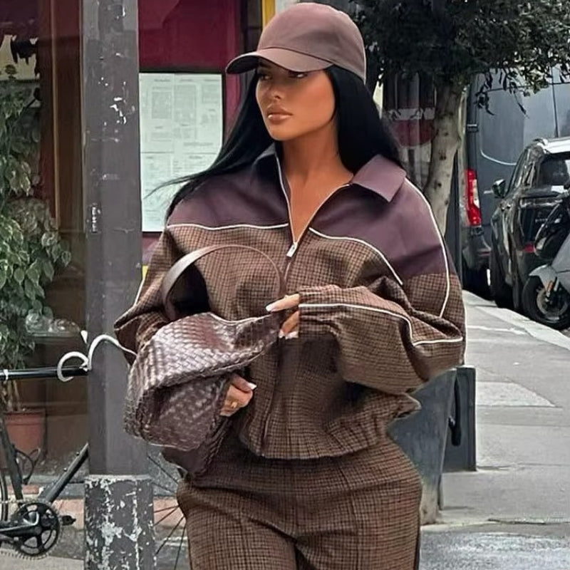 Mila – Jakke med Lange Ermer, Glidelås og Nedfellbar Krage