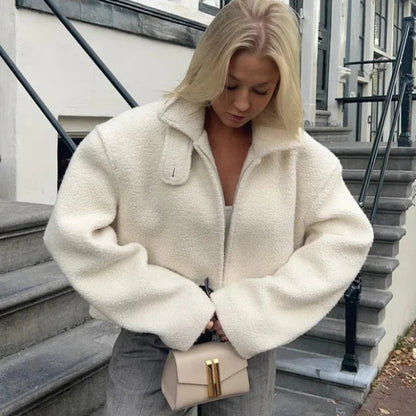 Naomi – Jakke med lange ermer, jakkeslag og glidelås foran