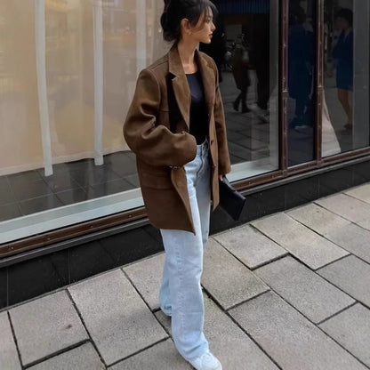 Olivia - Blazer med avslappet passform med knappelukking og funksjonelle lommer