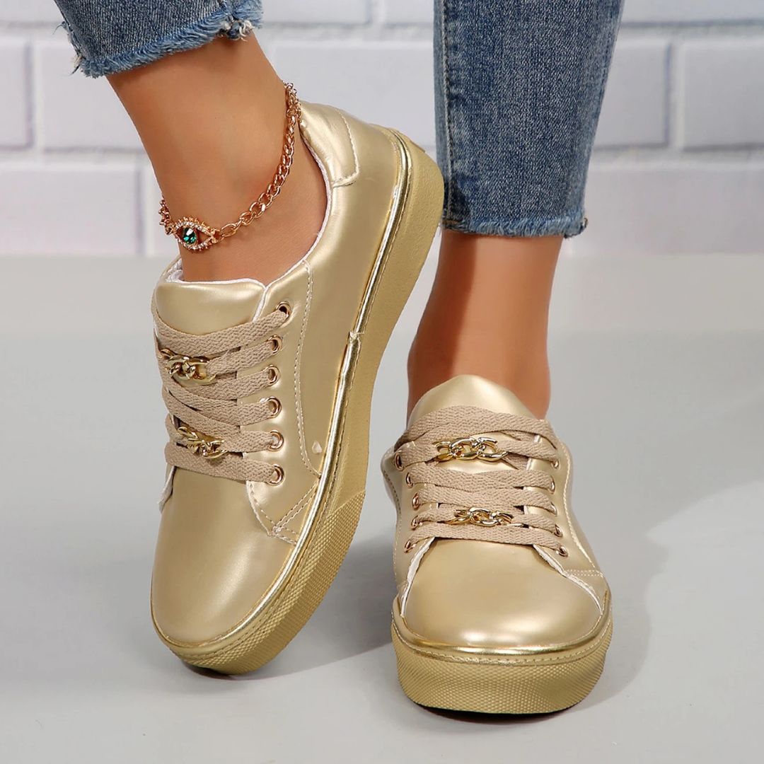 Aria - Casual Sneaker med Snøring og Polstret Fotseng