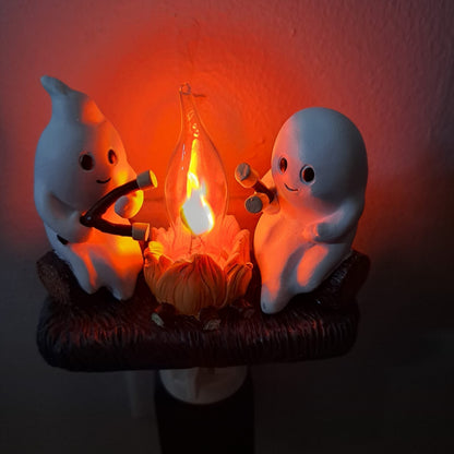 SpookyGlow - Spøkelseslampe med Leirbål Til Hjemsøkt Atmosfære