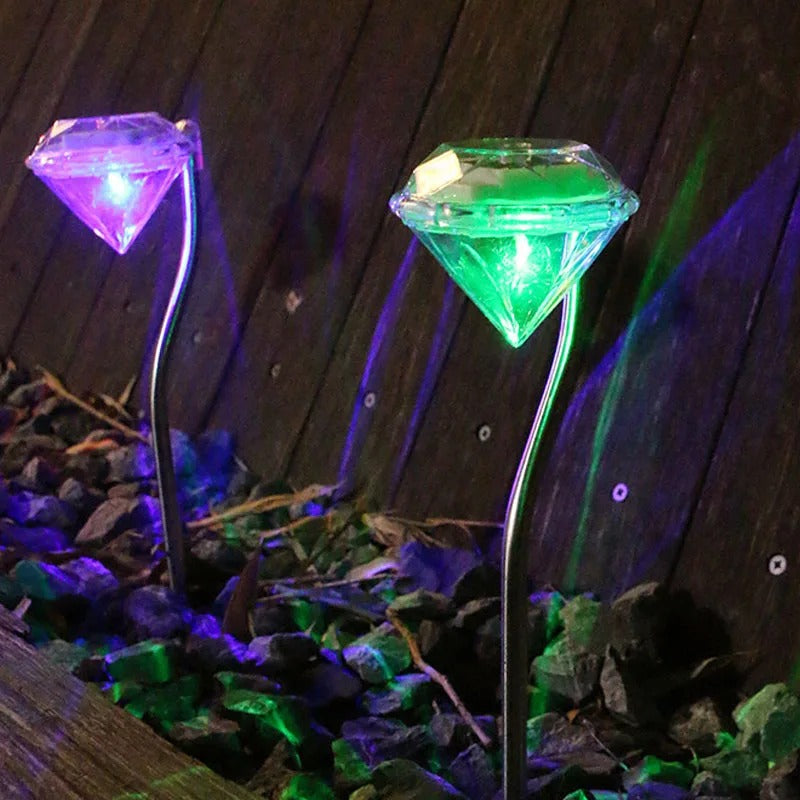 GleamStone - Solcelledrevne diamantlamper for en elegant utendørs belysning