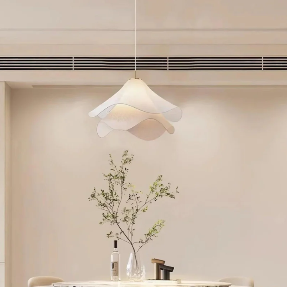 WavyLight – Stoff Taklampe med Lagdelt Bølget Skjerm